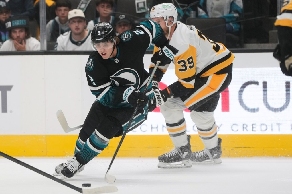 San Jose Sharks' Will Smith out until at least new year, Warsofsky says