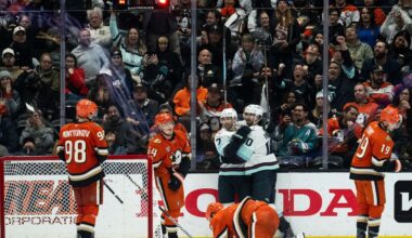 Jordan Eberle scores 2 in 3rd period as Kraken beat Ducks 3-1