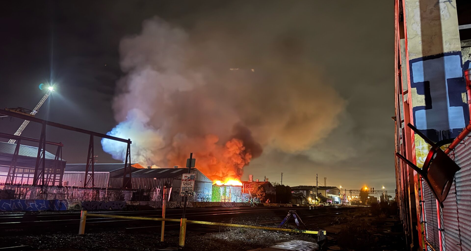 Vacant Northwest Berkeley commercial building catches fire