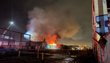 Vacant Northwest Berkeley commercial building catches fire