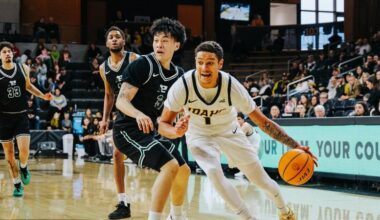 Vandals Drop Heartbreaker to Roadrunners in Non-Con Finale