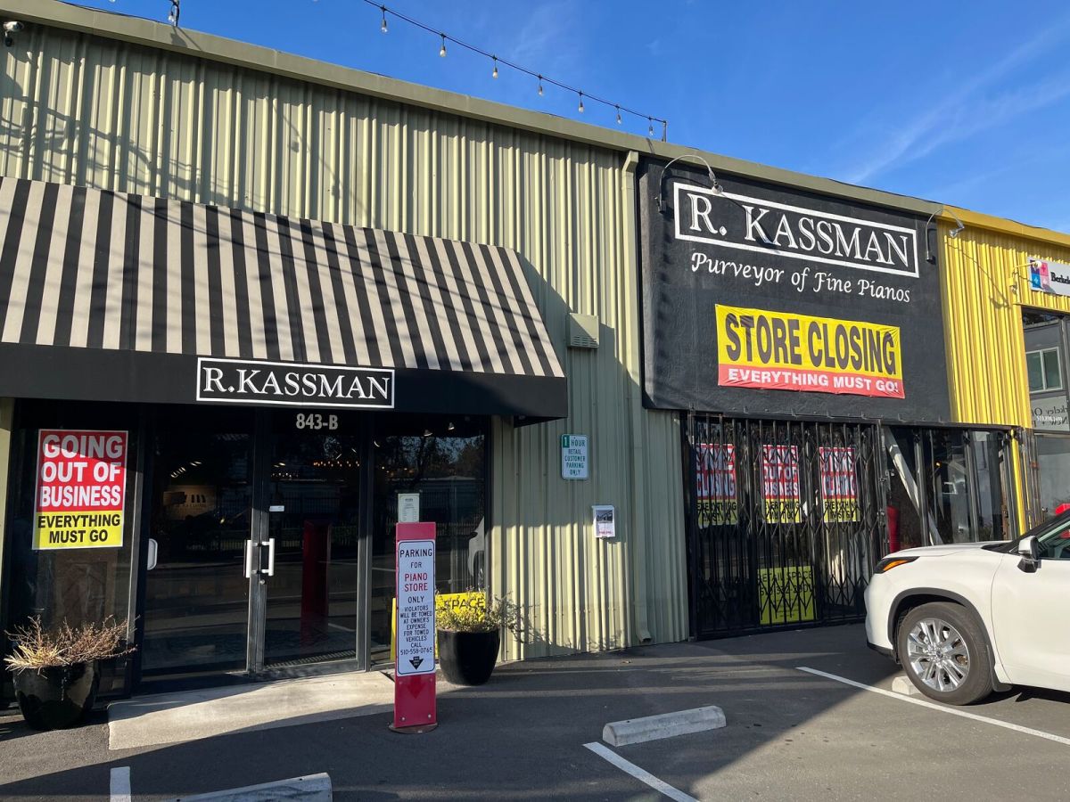 R. Kassman, purveyor of fine pianos for over 40 years, plays its final note