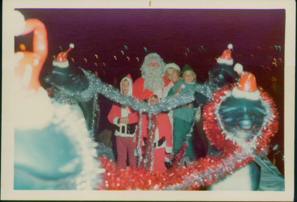 Local family keeps Santa tradition alive  – Press Telegram