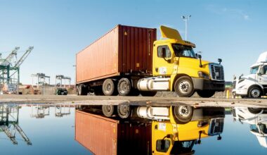 Immigrant truckers sue California DMV over CDL cancellation plans