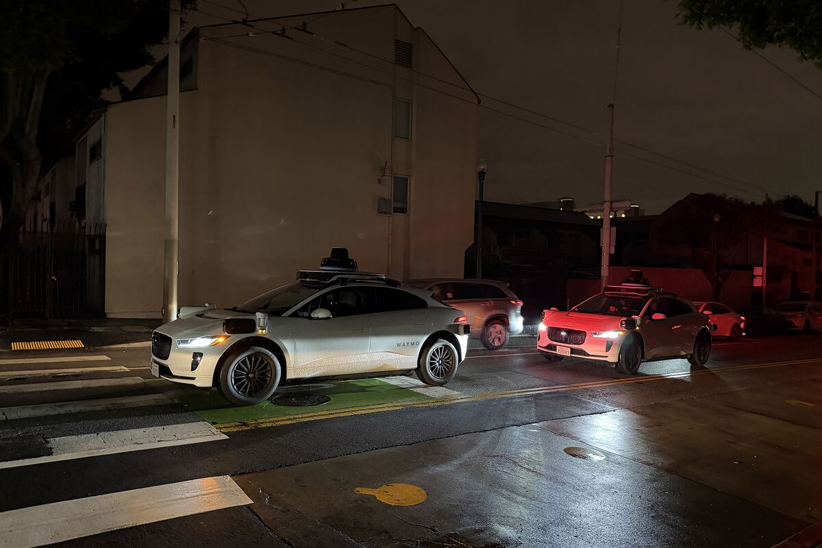 Waymos Froze, Blocked Traffic During San Francisco Power Outage