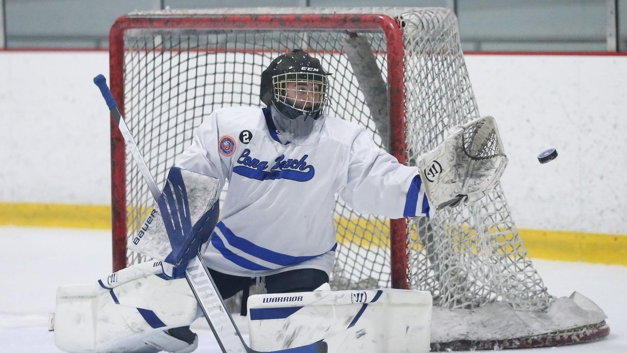 Sophie Marino wins first start for Long Beach boys ice hockey team