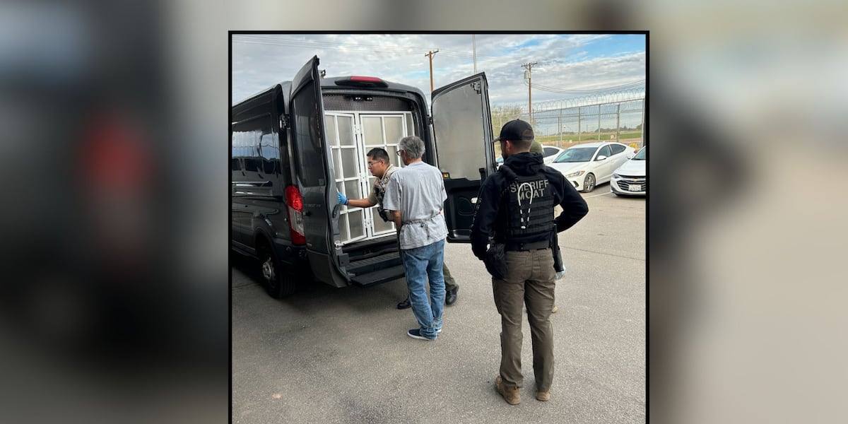 Pinetop murder suspect extradited from California, booked into Navajo County jail