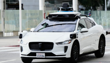 Waymo at San Jose Mineta International Airport: Watch us catch a ride on the freeway in a self-driving taxi!