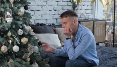 Experts share ways to cope with grief during holidays