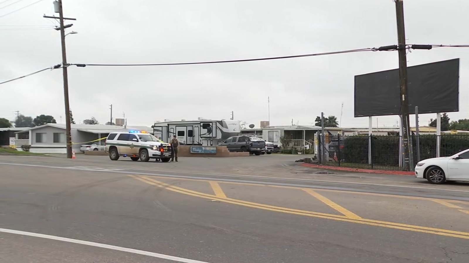 Multiple people shot at Flamingo Mobile Home Lodge in Fresno County, officials say