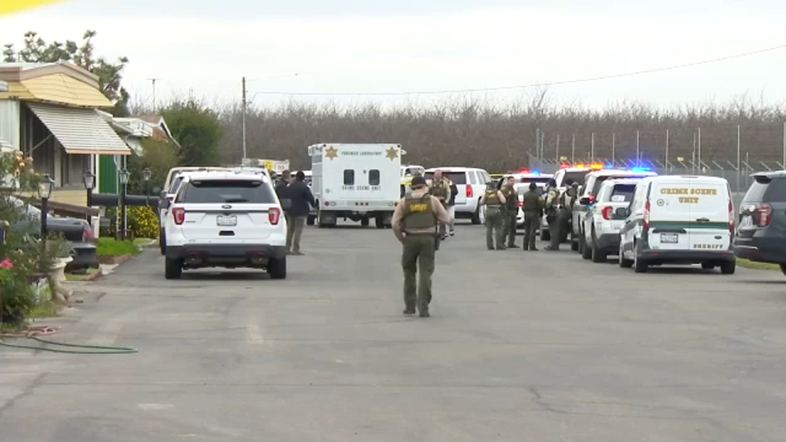 19-year-old dies after double shooting at mobile home park in Fresno County, deputies say
