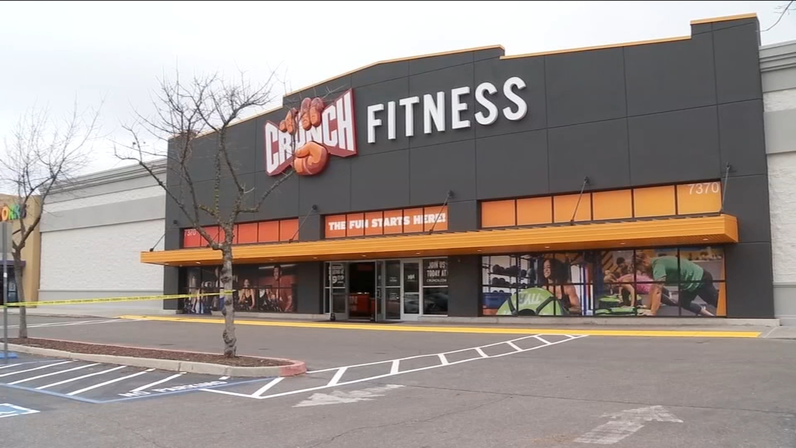Crunch Fitness holds grand opening for new north Fresno location