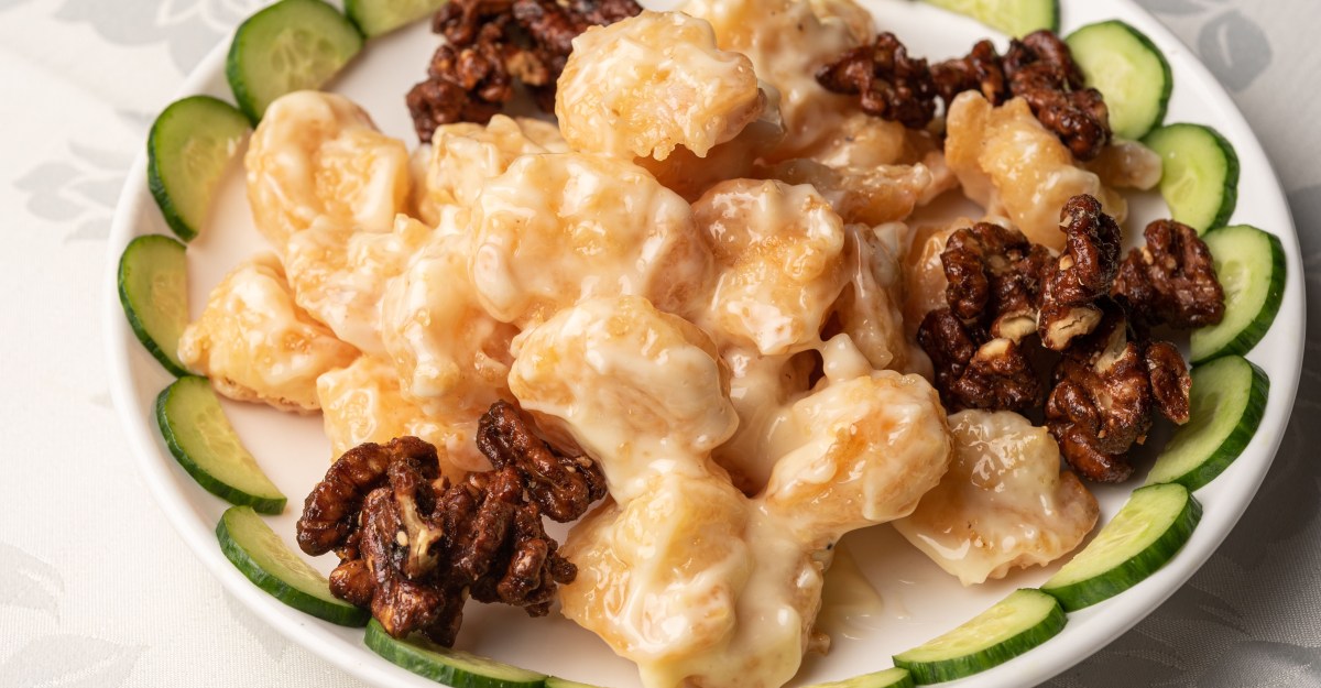 Broadway Cuisine Review: This Neo-Classic Chinatown Restaurant Nails All the Right Comfort Chinese Dishes