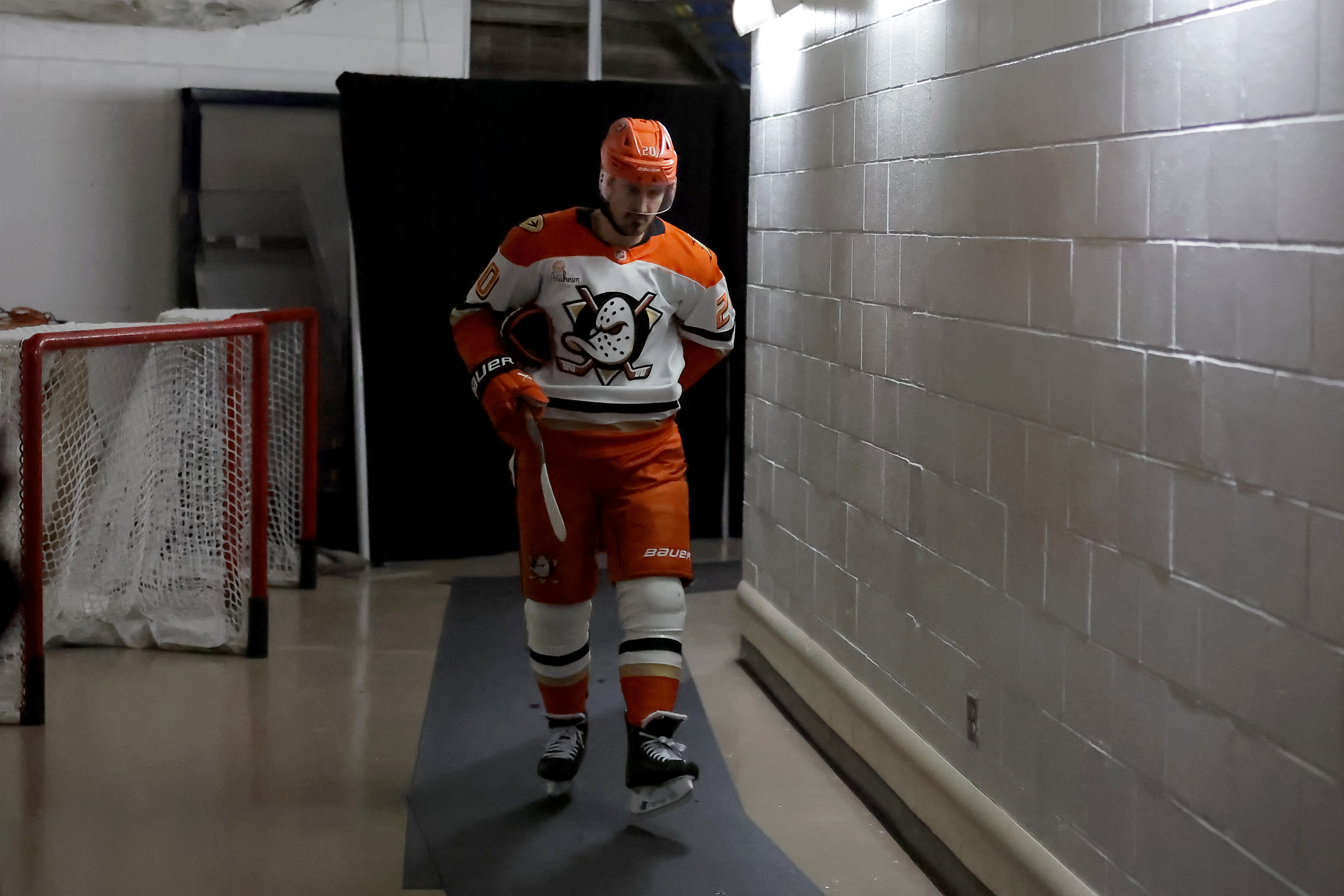 Chris Kreider Ducks MSG tunnel Rangers