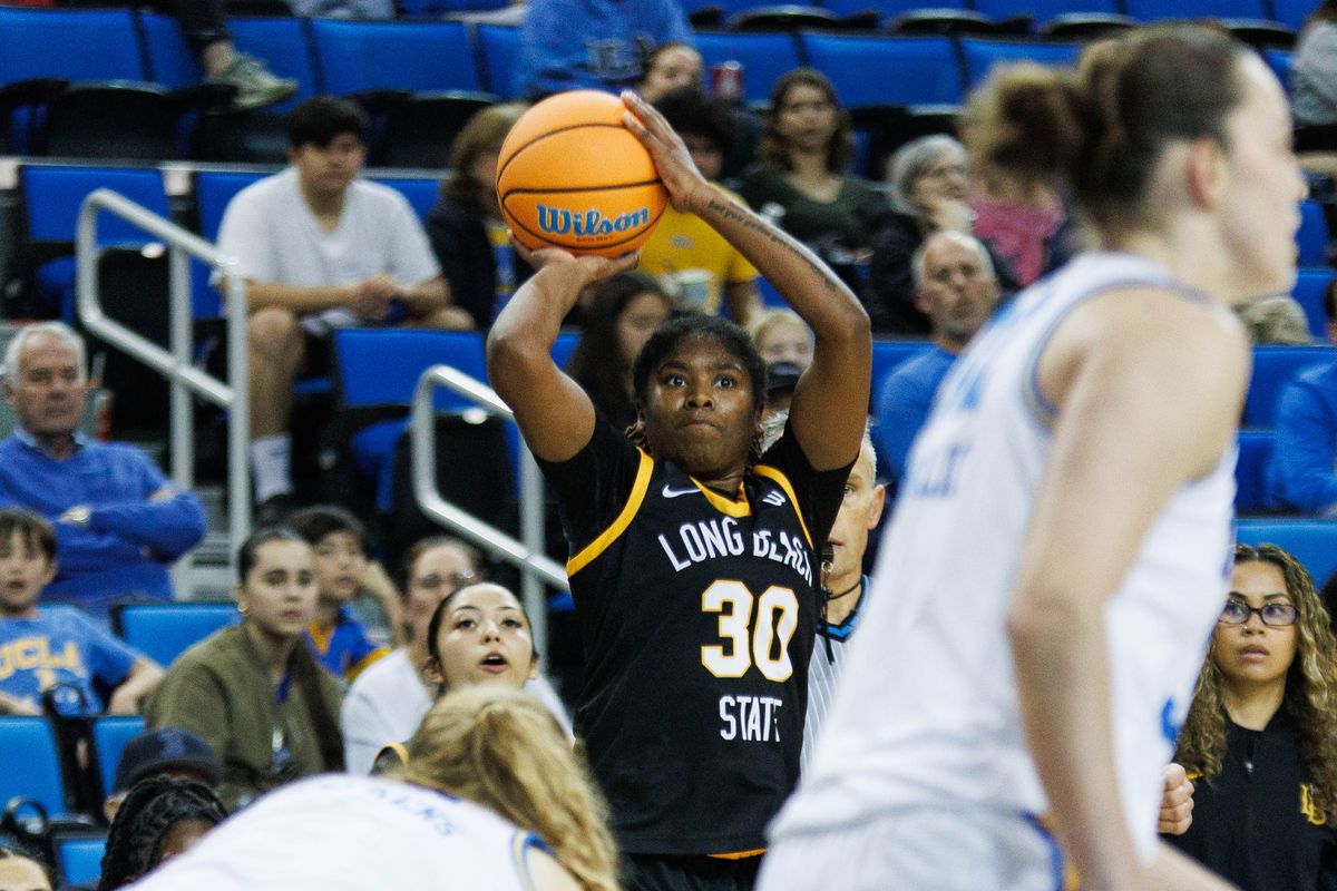 Long Beach State guard JaQuoia Jones-Brown (30) takes a shot during an NCAA basketball game against the UCLA Bruins, Saturday December 20, 2025 in Los Angeles, Calif.