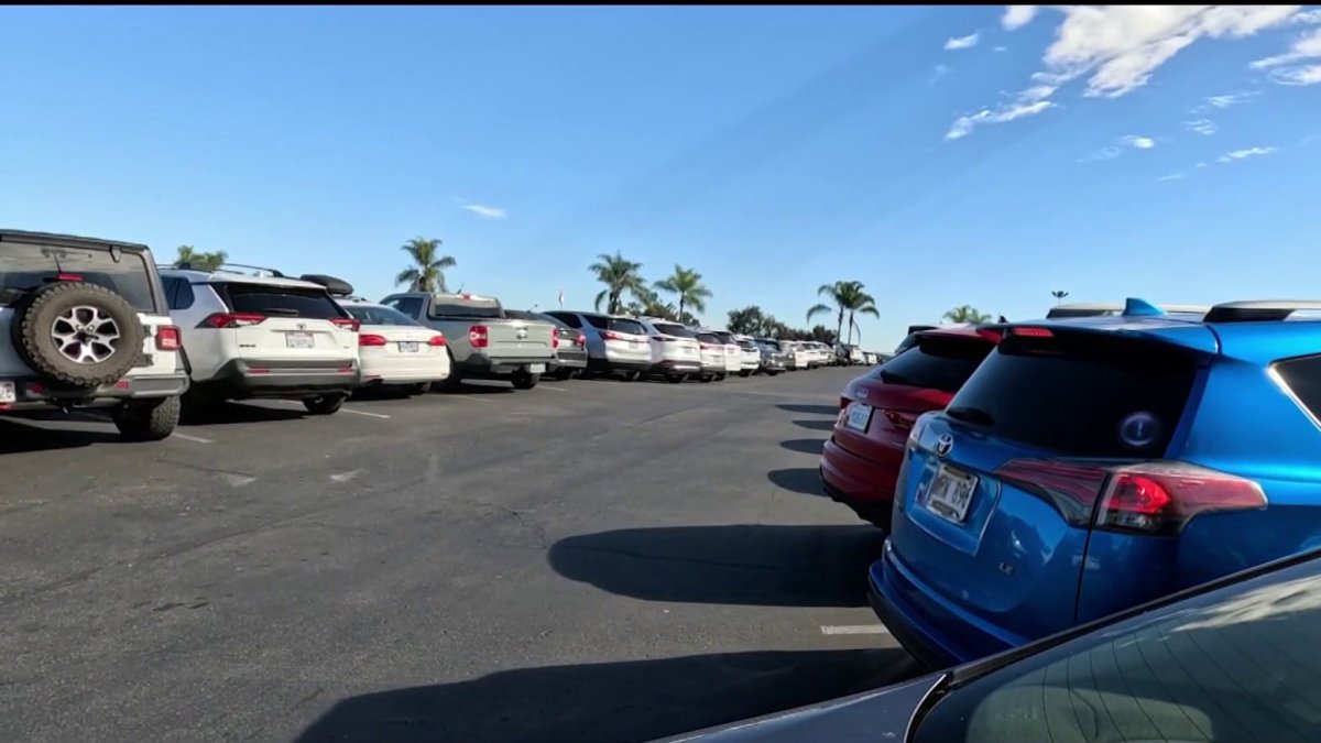 San Diego Zoo to charge non-members $35 to park during December Nights – NBC 7 San Diego