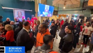 Hundreds pay tribute to Oakland coach John Beam in first organized memorial since killing | News