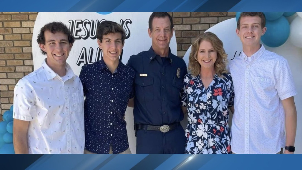 Kern County Fire Capt. Bruce Wells and his family. Photo: Kern County Fire Department.{p}{/p}
