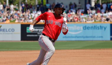 Angels acquire INF Vaughn Grissom from Red Sox