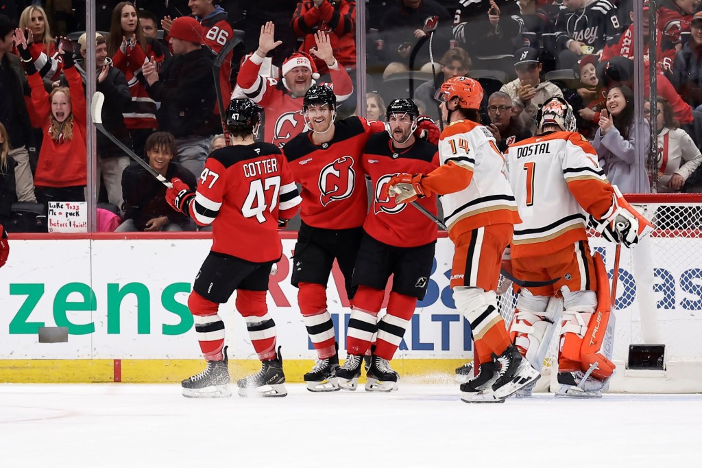 Ducks, in 3rd game in 5 days, look the part in loss to Devils – Orange County Register