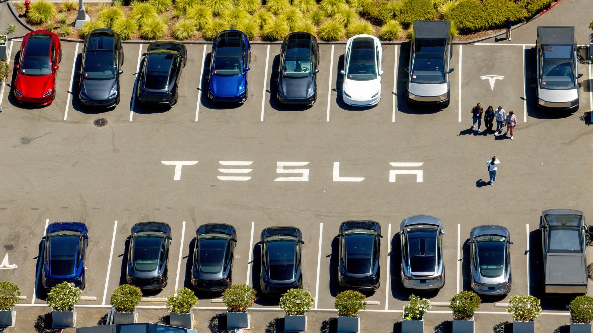 California threatens Tesla with 30-day suspension of sales license for deceptive self-driving claims – NBC Los Angeles
