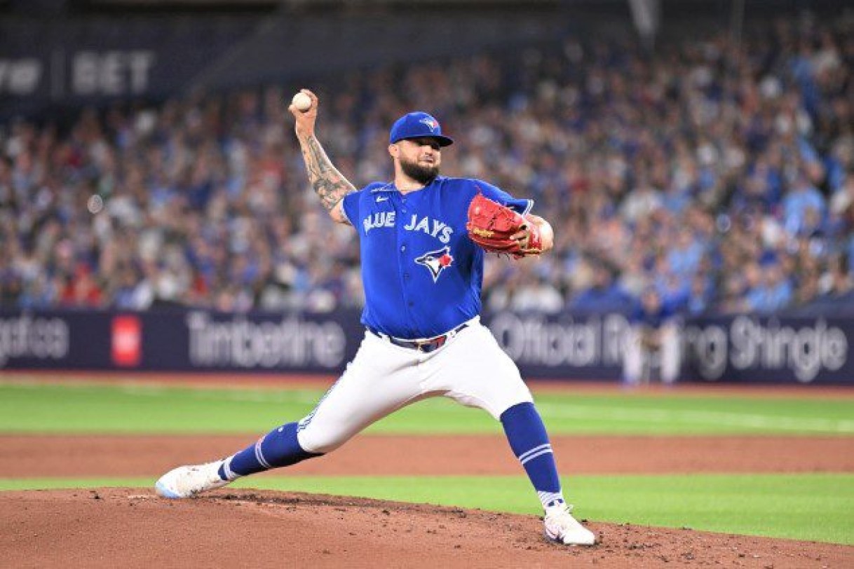 Angels Take a Chance on Alek Manoah, Sign him to One-Year Deal - MLB News