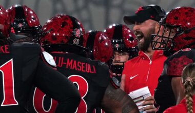 North Texas drops SDSU 49-47 in New Mexico Bowl