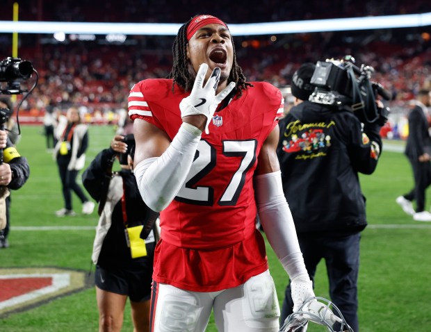 San Francisco 49ers' Ji'Ayir Brown (27) leaves the field following their 42-38 win over the Chicago Bears at Levi's Stadium in Santa Clara, Calif., on Sunday, Dec. 28, 2025. (Nhat V. Meyer/Bay Area News Group)
