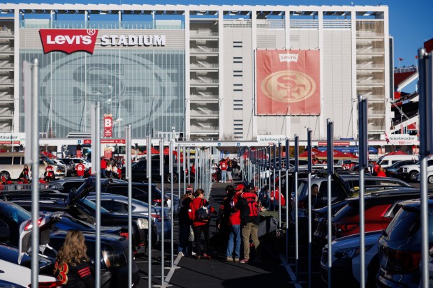 Fans tailgate before the Bears play the 49ers on Sunday, Dec. 28, 2025, at Levi's Stadium in Santa Clara, Calif. (Armando L. Sanchez/Chicago Tribune)