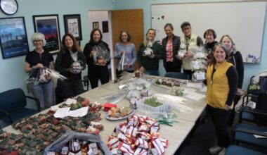 Del Mar Garden Club and Del Mar Community Connections bring holiday cheer to seniors – San Diego Union-Tribune