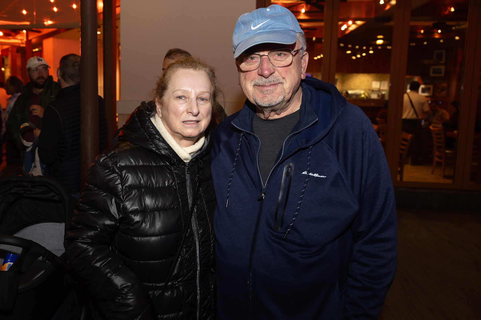 Bella Kaufman, Leo Burke (Jon Clark)