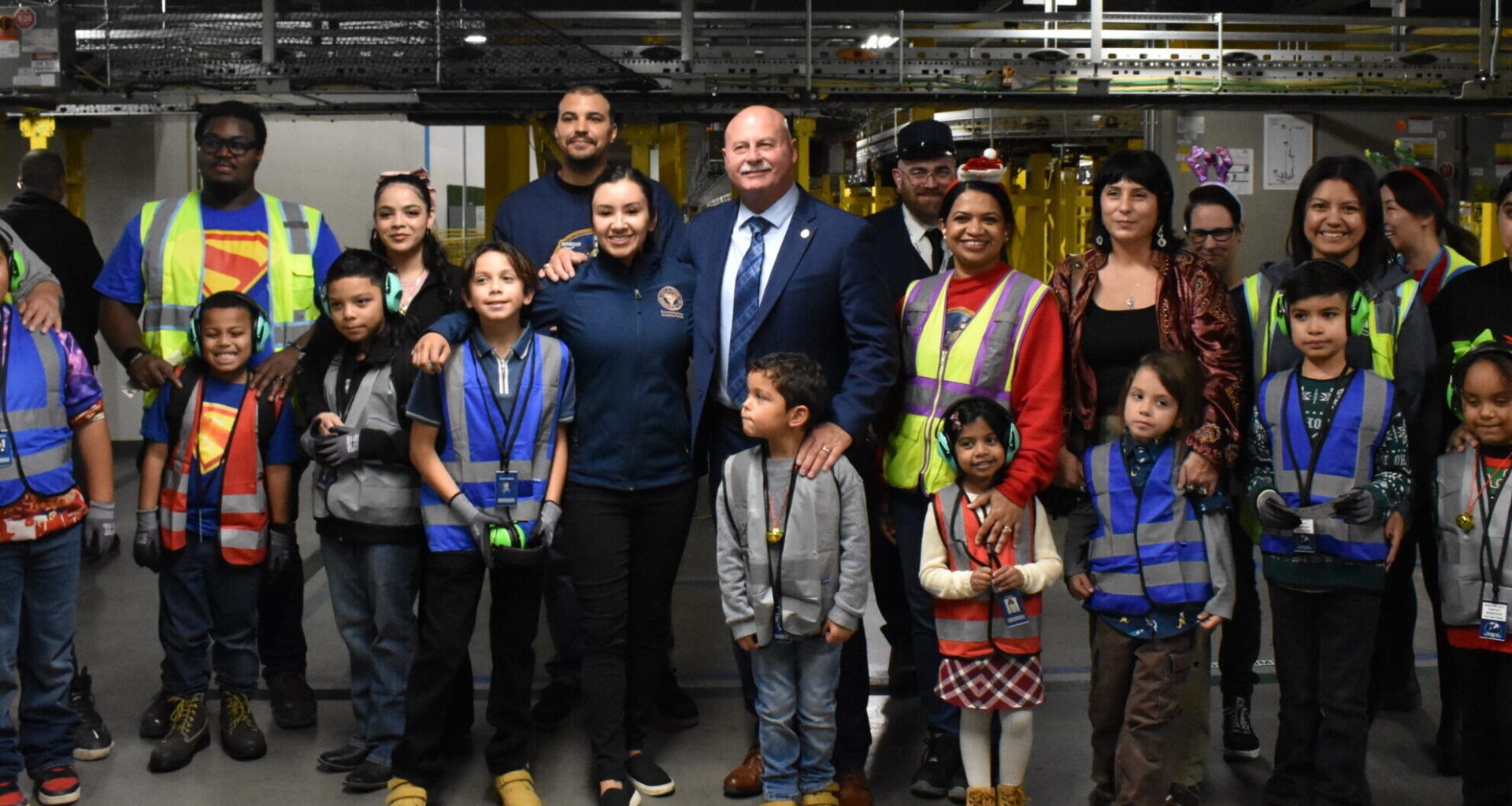 'You Make Christmas Happen': Amazon workers' kids tour Fresno fulfillment center