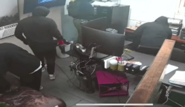 Burglars break into recycling center business in downtown LA – NBC Los Angeles