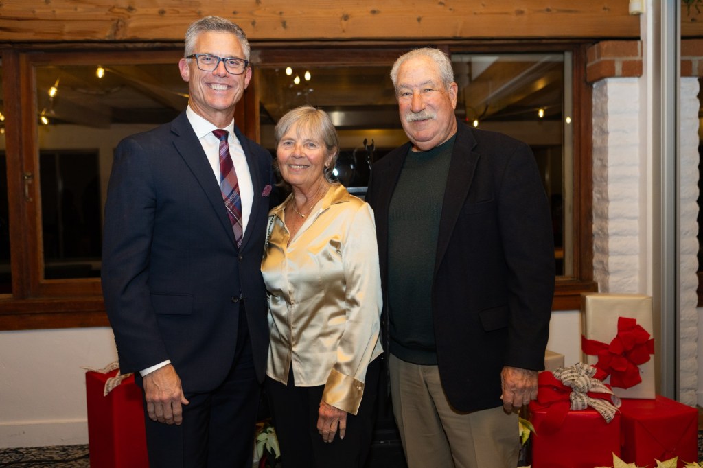 Community Resource Center holds annual Jingle & Mingle holiday fundraiser – San Diego Union-Tribune