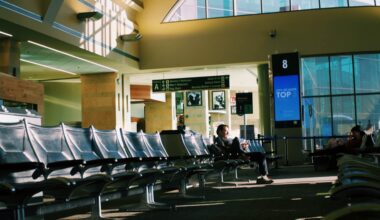 OC Supervisors Greenlight Private Bonds to Pay for Private Hangars