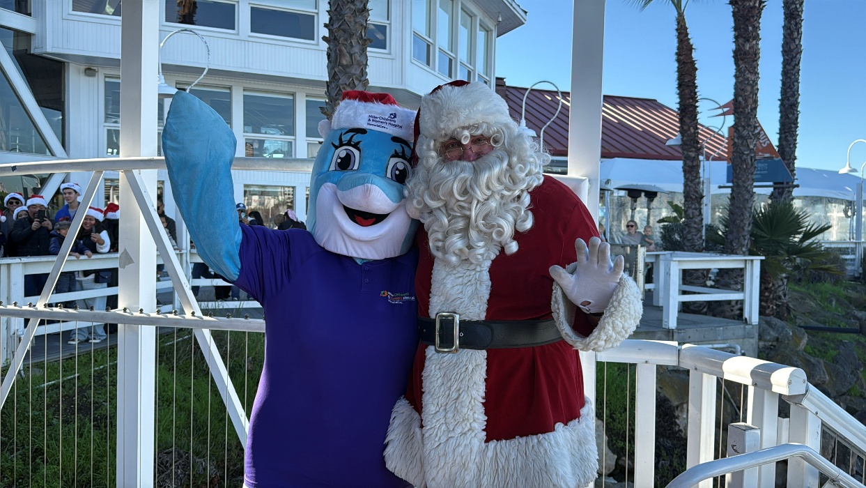 Santa made a grand coastal arrival at Parkers’ Lighthouse, stepping...