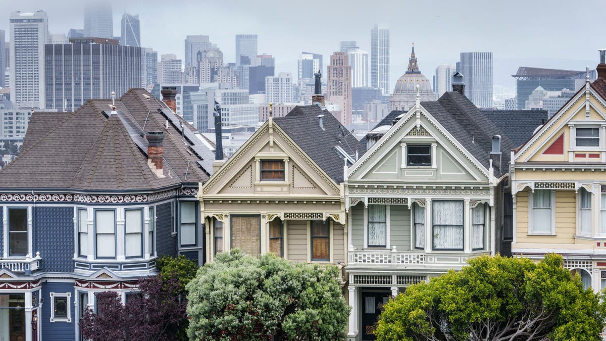 San Francisco victorian-style homes