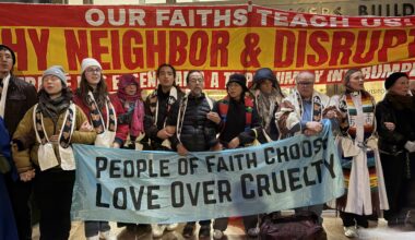 Faith leaders chain themselves to S.F. immigration court doors