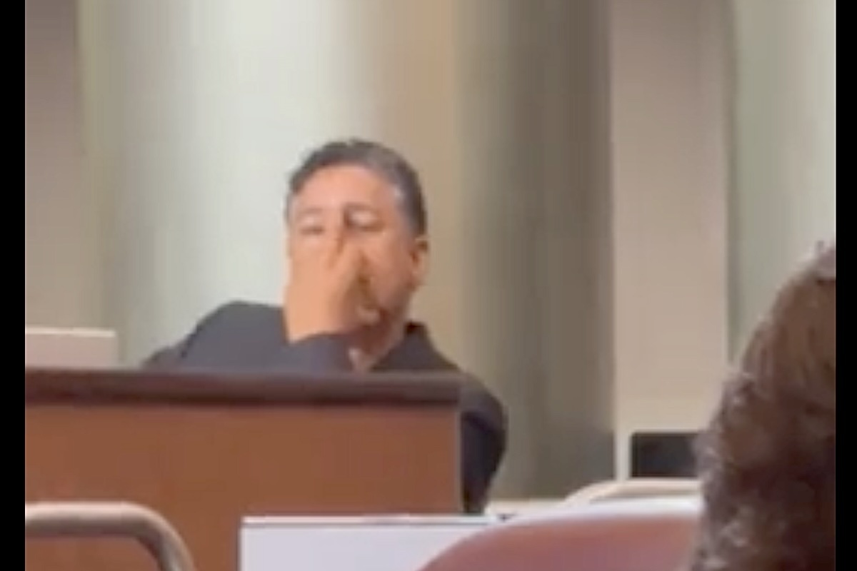 An Oakland councilmember’s middle finger goes viral
