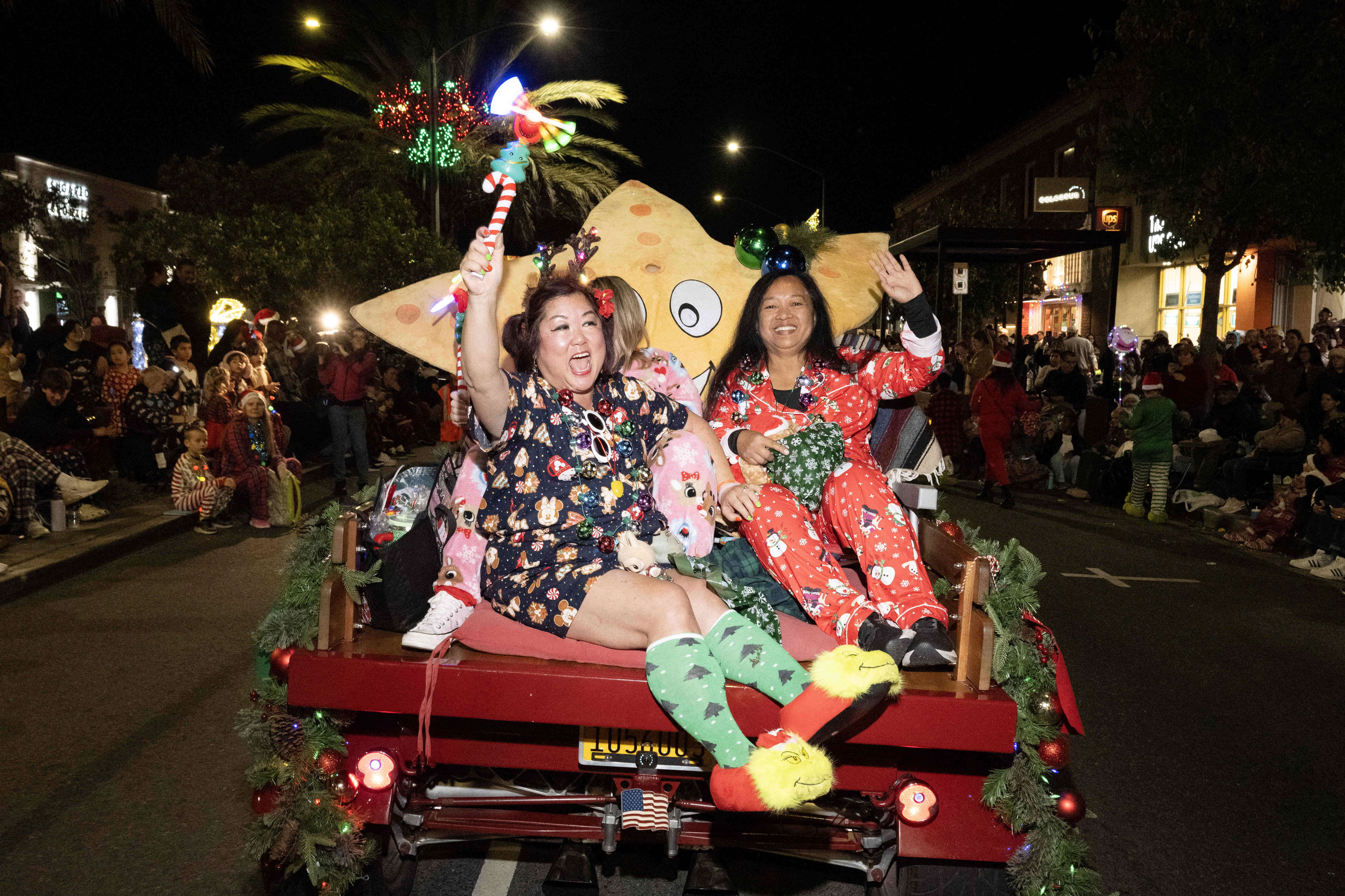 Lowell Elementary School participates in the 41st Belmont Shore Christmas...