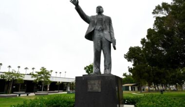 2 arrested on suspicion of stealing plaques from Long Beach’s MLK statue – Press Telegram