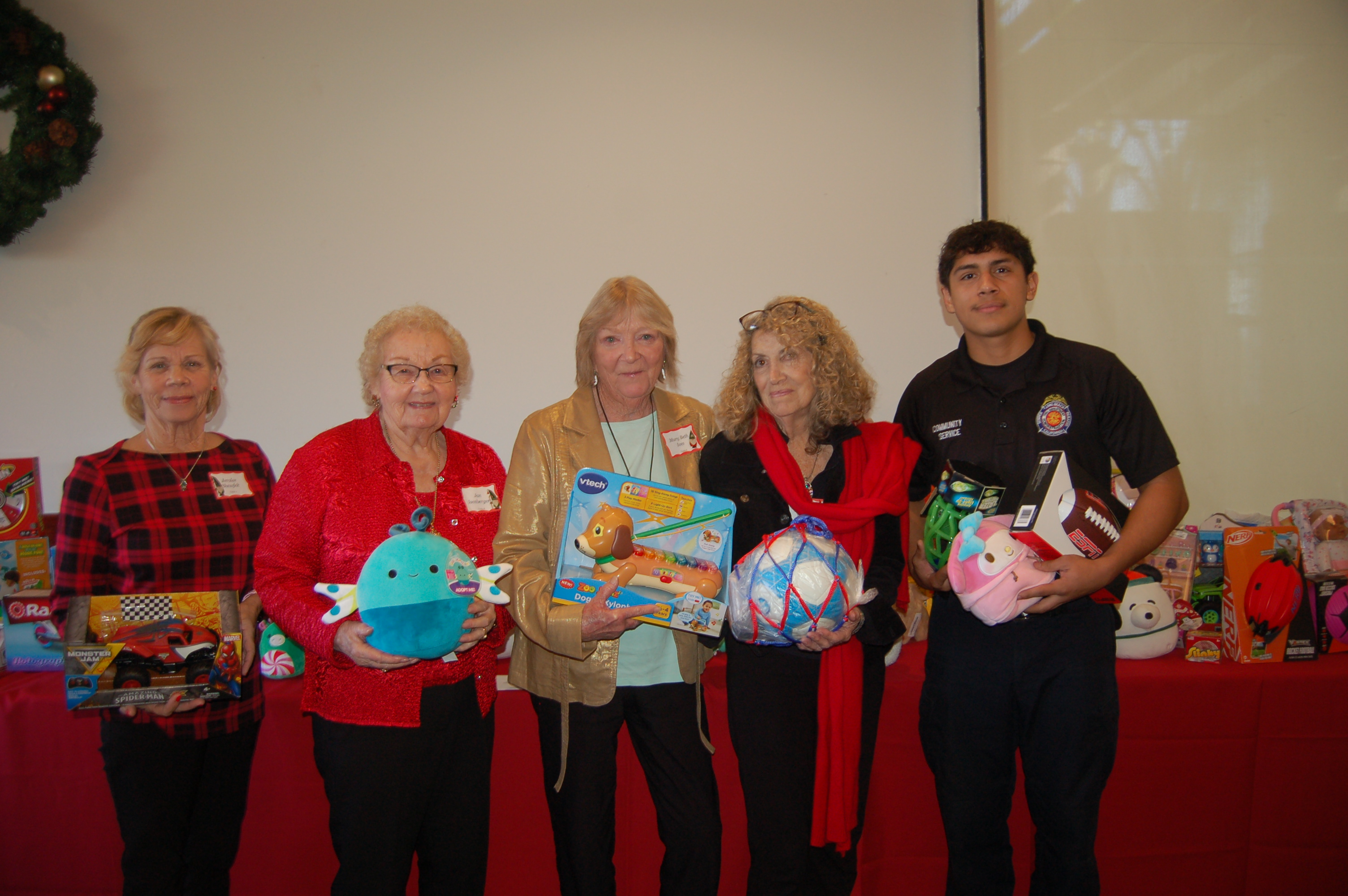 South Course Womenâs Golf Club, photo from left, President Jeralee...