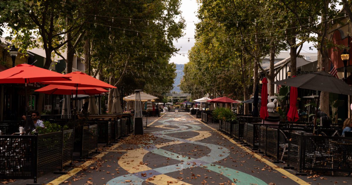 Mountain View plans to widen crosswalks at downtown intersections