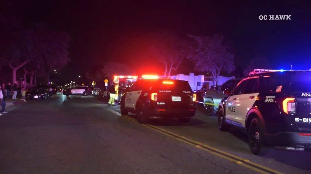 Man shot, killed by Anaheim police officer in residential neighborhood – Orange County Register