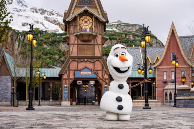 The Olaf self-roaming audio-animatronic figure in the World of Frozen themed land in the Disney Adventure World theme park at the Disneyland Paris resort in France. (Courtesy of Disney)