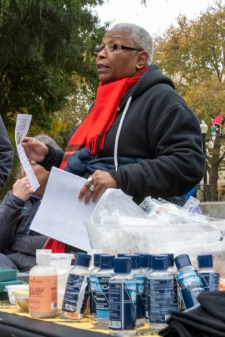 Faye Wilson Kennedy, organizer with the Sacramento Poor People’s Campaign at the unhoused event at Cesar Chavez Park on Sunday, November 30 2025. Russell Stiger Jr., OBSERVER