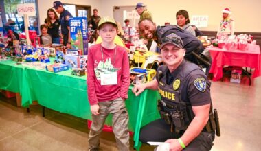 Heroes help kids feel special, shop for their families at Poway event – San Diego Union-Tribune