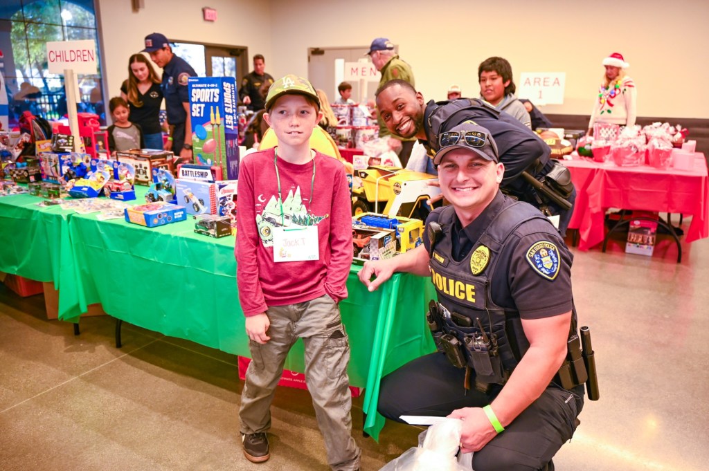 Heroes help kids feel special, shop for their families at Poway event – San Diego Union-Tribune