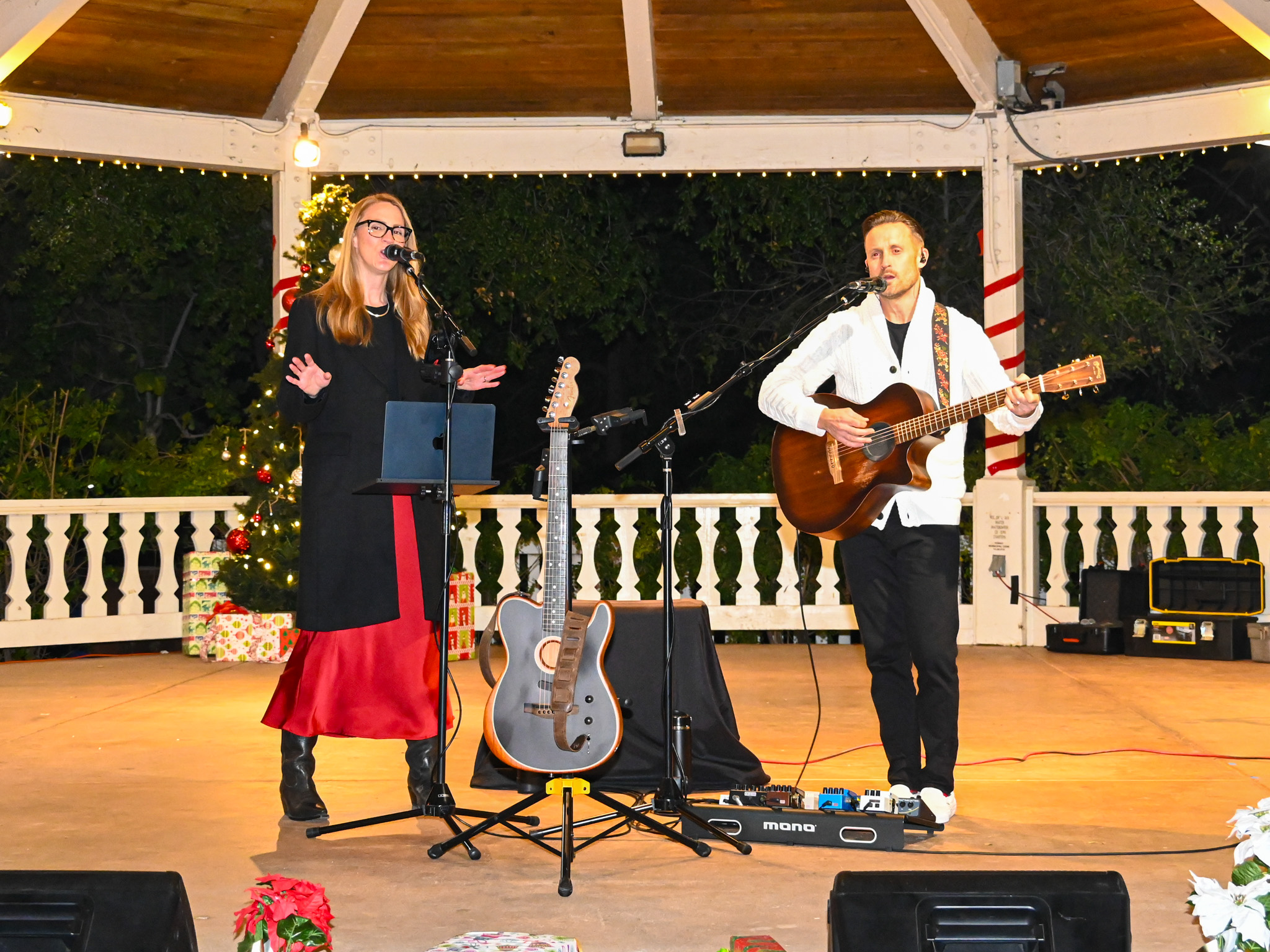 San Diego acoustic duo, “The Heart” (Dale Peters and Cindy...