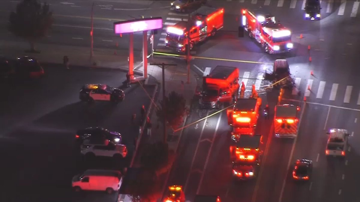 Ambulance collides with SUV en route to hospital in Panorama City – NBC Los Angeles